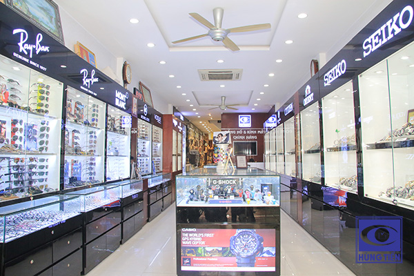 Cửa hàng đồng hồ tại Long Biên