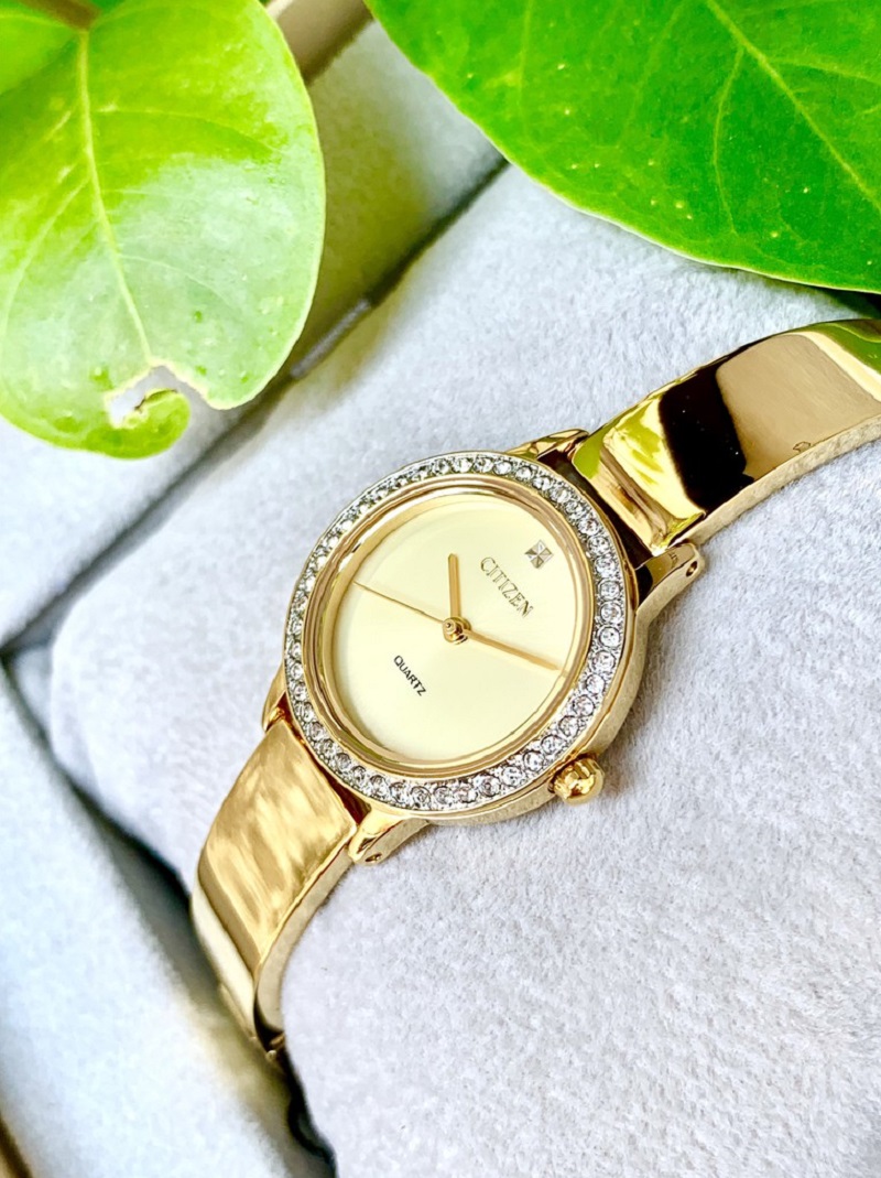 Đồng hồ Citizen EJ6132-55P - Phụ kiện dành cho phụ nữ hiện đại yêu cái đẹp