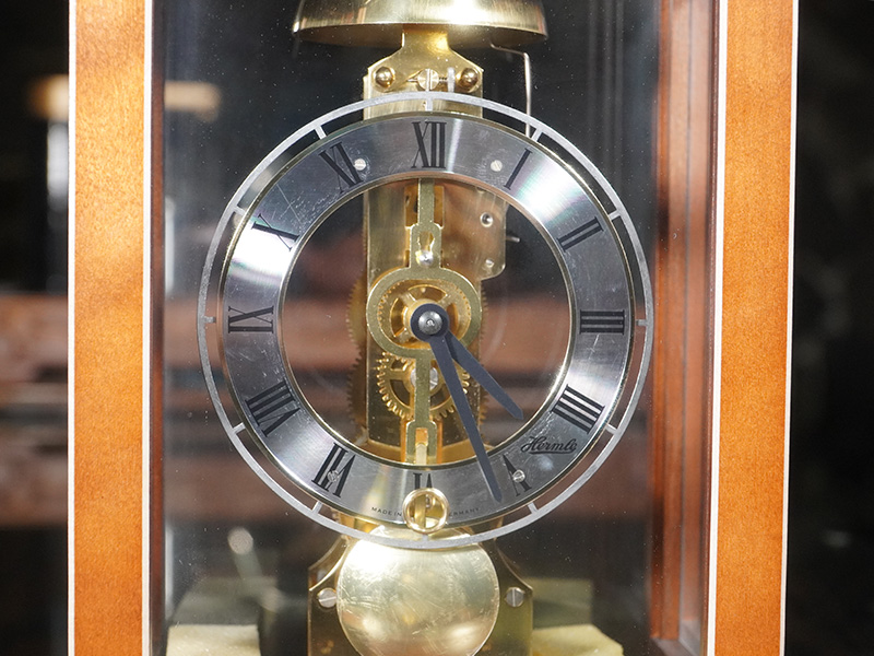 Đồng hồ để bàn Hermle 23056-030791