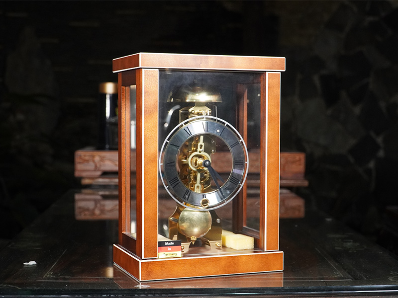 Đồng hồ để bàn Hermle 23056-030791